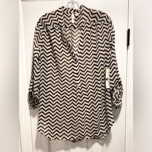 NWT Tacera sheer blouse XL